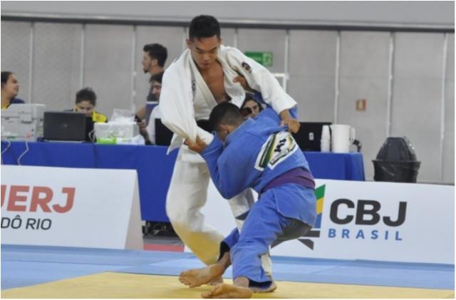 ACOMPANHE - Primeiro dia do Campeonato Brasileiro Sub-18 de judô tem cinco categorias em ação na Arena da Juventude