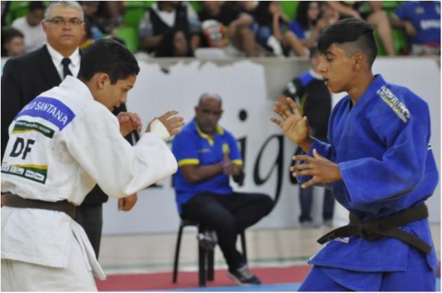 ACOMPANHE - Segundo dia na Arena da Juventude tem classes Sub-18 e Sub-15 nos tatames