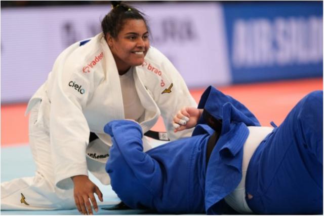 Quarteto de pesados brasileiros avança ao bloco final de disputas por medalhas no último dia do Mundial de Judô