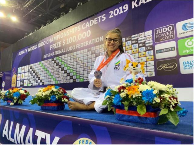 Sarah Souza (57kg) é vice-campeã Mundial Juvenil no terceiro dia de disputas no Cazaquistão