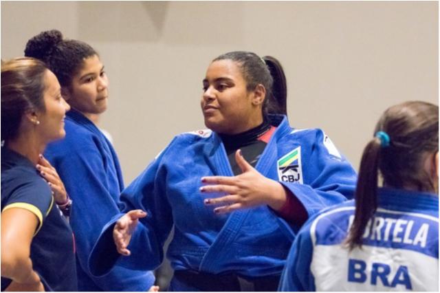 Juventude campeã e experiência para vencer: grupo brasileiro mostra sintonia entre gerações