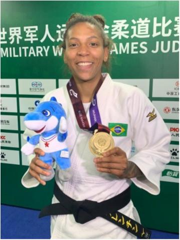 Rafaela Silva vence Andreea Chitu por ippon e é campeã dos Jogos Mundiais Militares, em Wuhan, na China