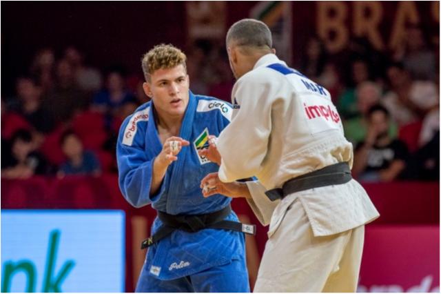 Após treinos em Portugal e na França, seleção brasileira de judô chega à Paris para disputa do Grand Slam 