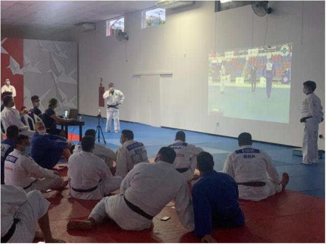 Seleção volta a treinar em Pindamonhangaba de olho no World Masters de Doha, em janeiro