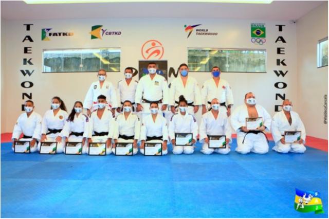 No Amapá, FAJ realiza cerimônia de entrega de faixas e certificados de graduação superior