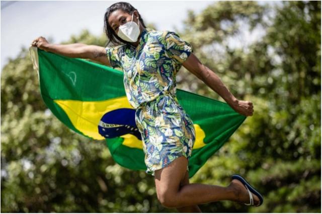 Ketleyn Quadros é primeira mulher do judô a portar a bandeira do Brasil na Cerimônia de Abertura dos Jogos Olímpicos