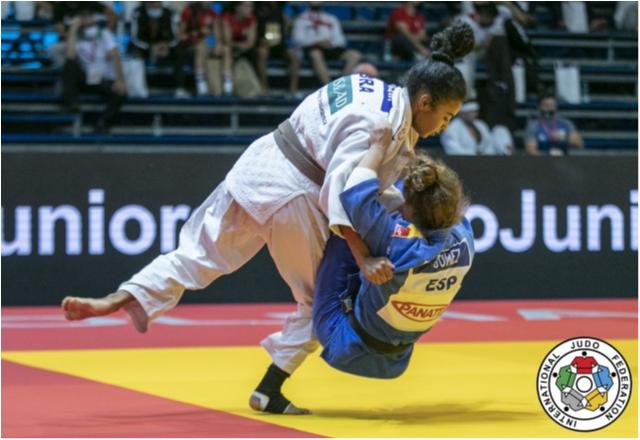 Rafaela Batista, de apenas 18 anos, conquista medalha de bronze no Mundial Júnior de Judô, na Itália