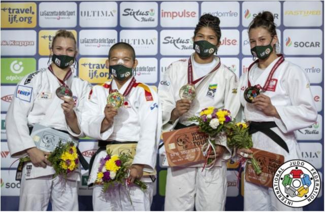 Luana Carvalho conquista a medalha de bronze no Mundial Júnior, segundo pódio do Brasil na competição 