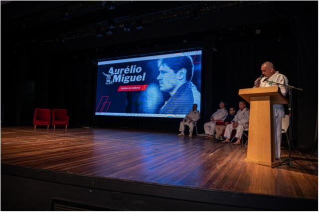 CBJ homenageia Aurélio Miguel com a comenda da Ordem do Mérito 