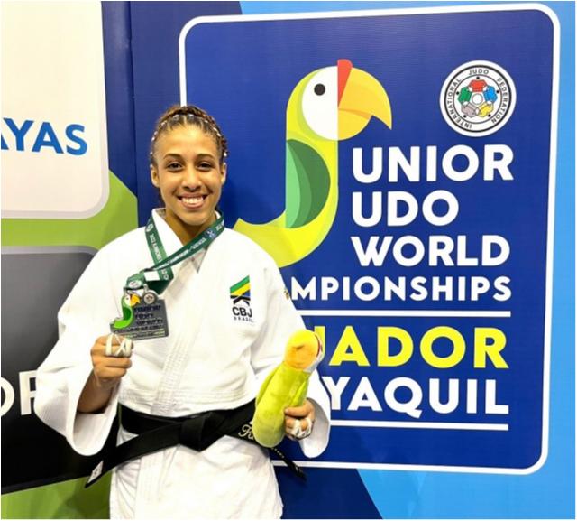Kaillany Cardoso (63kg) conquista a prata no Mundial Júnior, primeira medalha do Brasil na competição