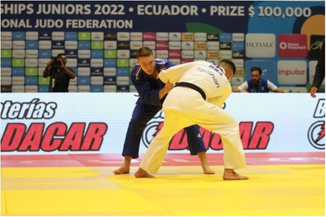 Guilherme Morais vai às oitavas do Mundial Júnior e tem o melhor desempenho do Brasil no terceiro dia de competição 