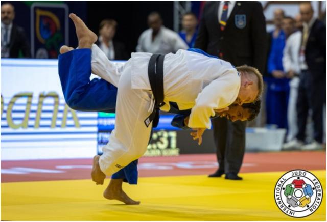 MUNDIAL DE VETERANOS - Mais quatro medalhas no terceiro dia com ouro para Márcio Barbosa 