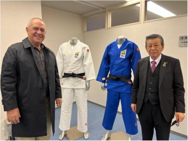 No Japão, presidente Silvio Acácio visita sede da Kusakura e vai à Hamamatsu antes do Grand Slam de Tóquio