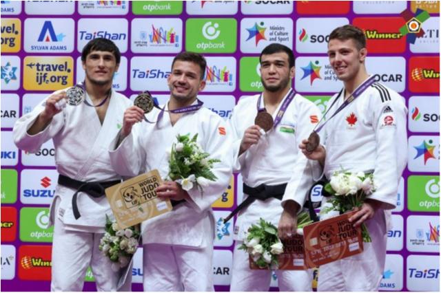 Daniel Cargnin bate uzbeque e é campeão do World Masters, em Jerusalém