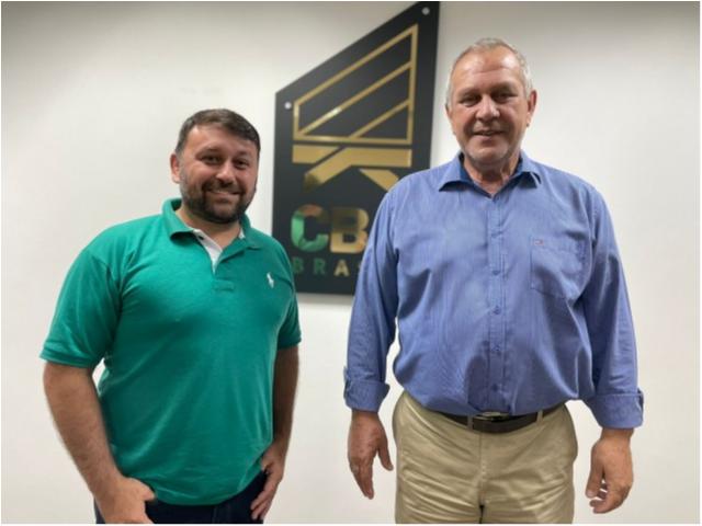 João Derly visita sede da CBJ e deixa mensagem de incentivo para seleção brasileira