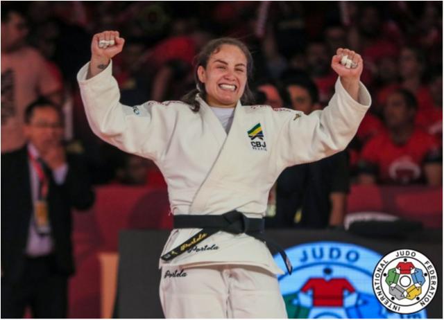 Maria Portela encerra carreira como atleta após 15 anos de seleção brasileira