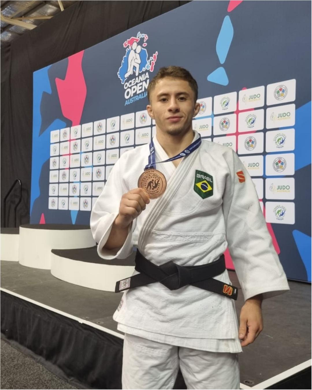 Michel Augusto é bronze no Oceania Open de Perth