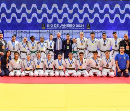 Judô brasileiro abre Pan no Rio com 19 medalhas da seleção juvenil 