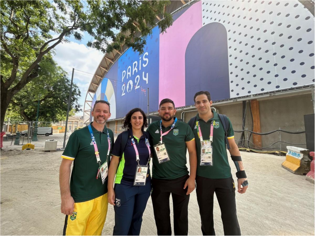 Representantes do judô brasileiro visitam Arena Champ de Mars para definir últimos detalhes antes de Paris 2024