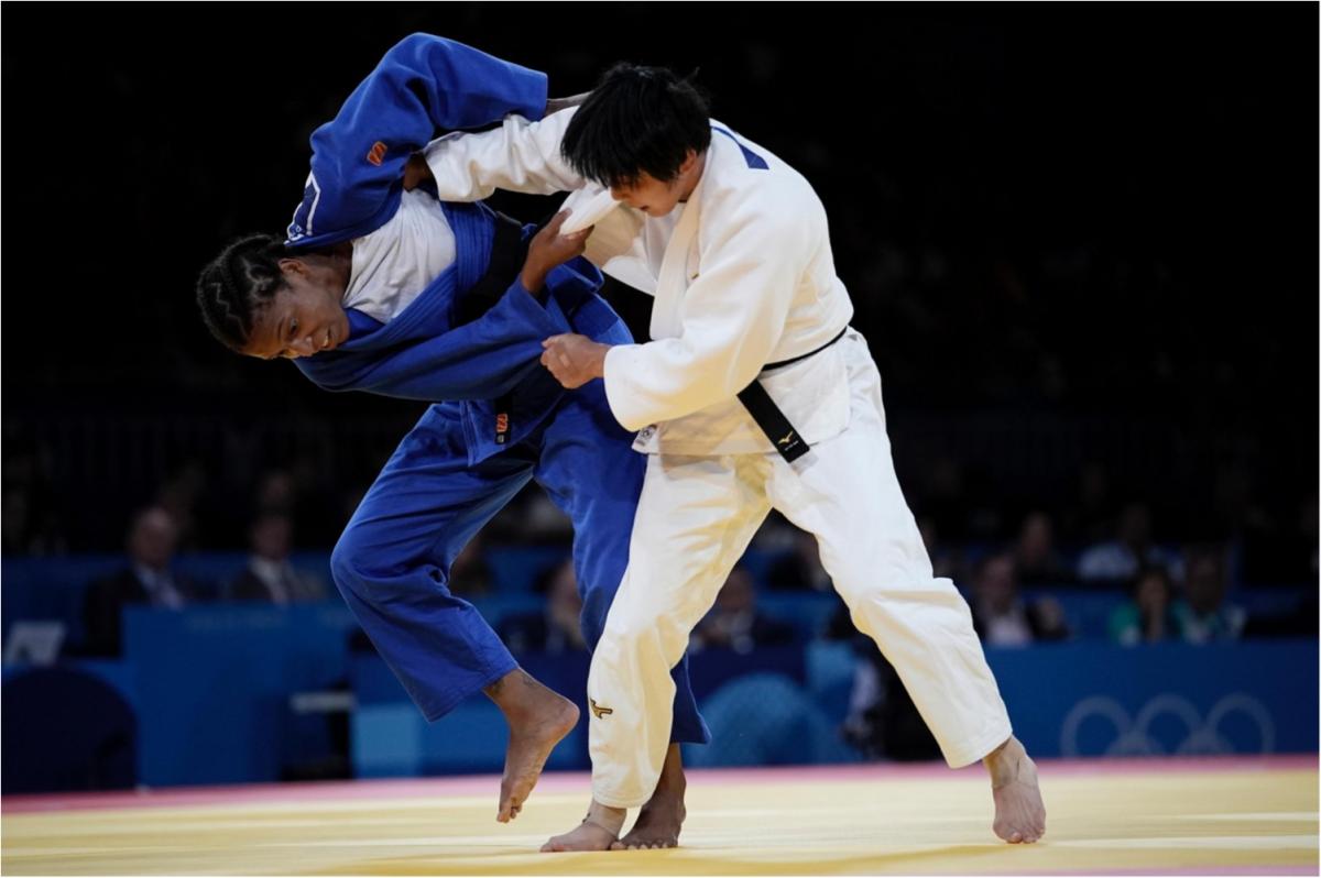PARIS 2024 - Rafaela Silva chega perto do bronze, mas fica em quinto lugar no terceiro dia de judô nos Jogos Olímpicos