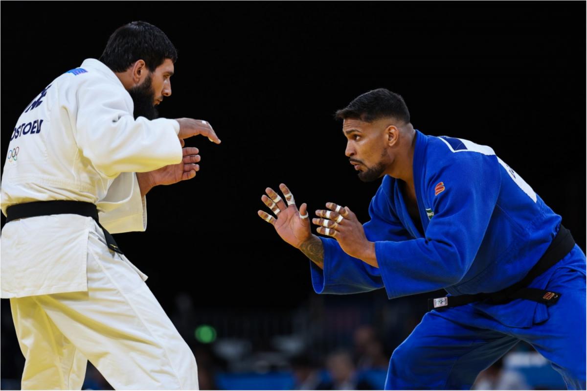 PARIS 2024 - Estreante em Jogos Olímpicos, Leonardo Gonçalves cai na primeira rodada para atleta dos Emirados Árabes Unidos