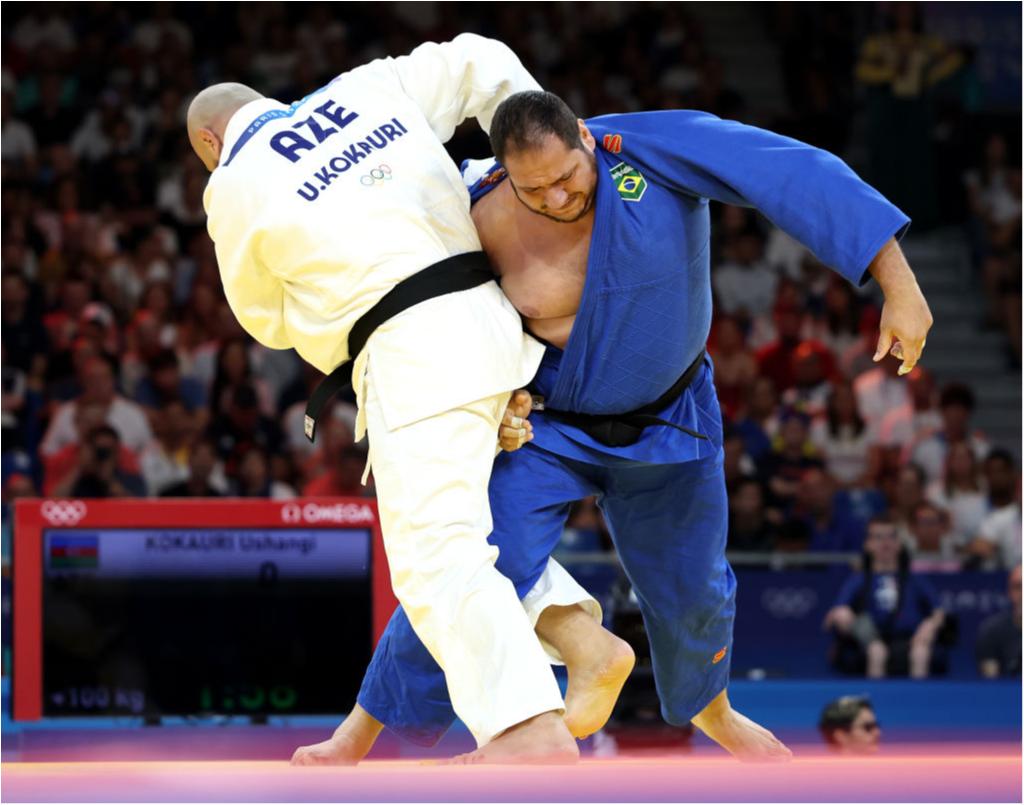 PARIS 2024 - Rafael Silva “Baby” para em atleta do Azerbaijão na primeira rodada