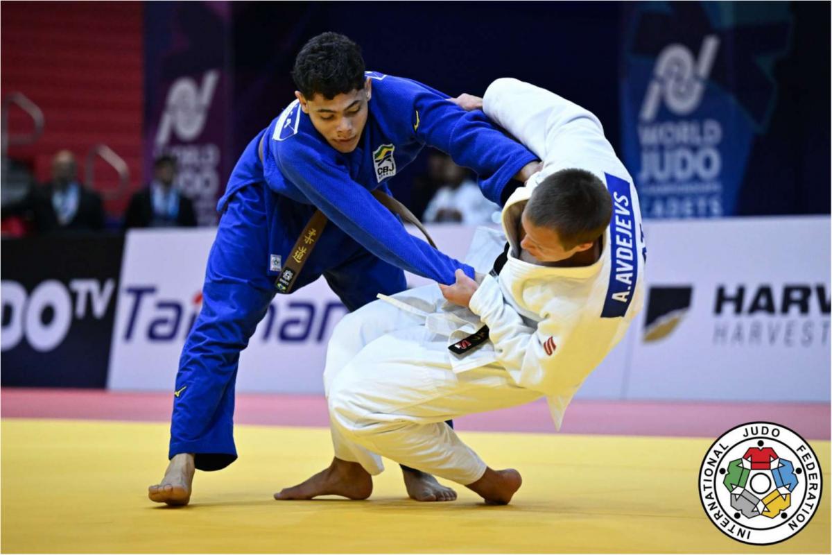 MUNDIAL SUB-18 - Silas Costa e Aline Santos ficam em sétimo no terceiro dia de competição