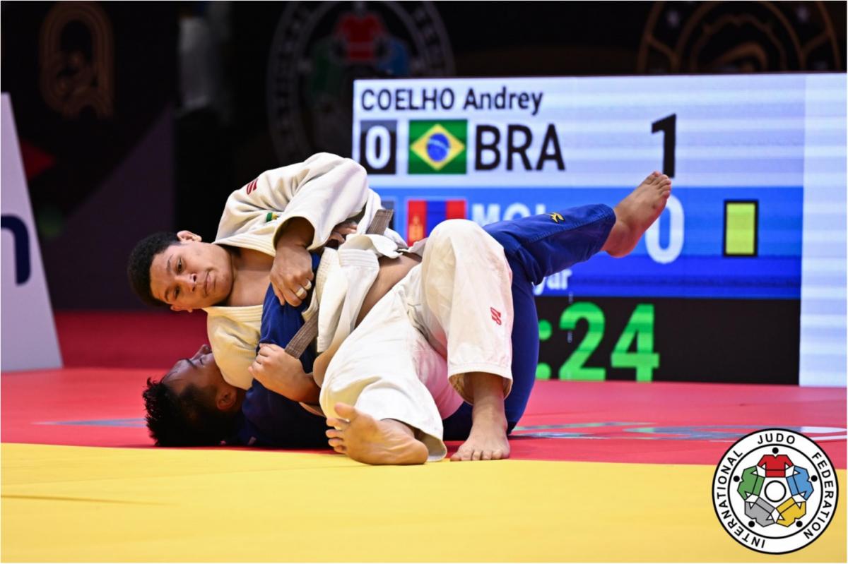 Equipe brasileira para nas oitavas, diante da Mongólia, e Brasil fecha Mundial Júnior de judô com três bronzes 