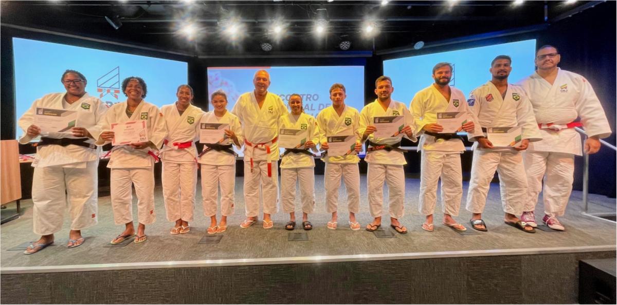 Encontro de Kodanshas da CBJ homenageia atletas olímpicos e grandes mestres do judô brasileiro 