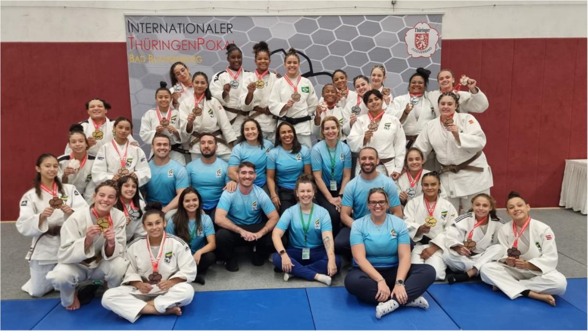 Equipes Cadete e Júnior brilham na Alemanha e faturam 37 medalhas