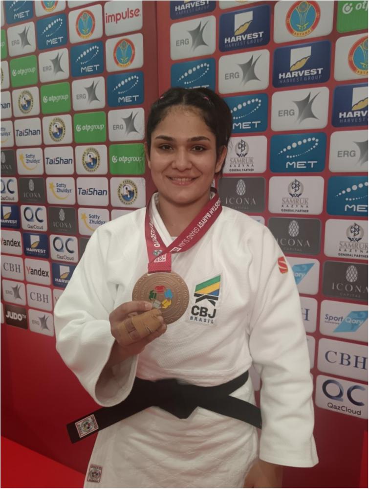 Beatriz Freitas é bronze no Grand Slam de Astana e conquista sexta medalha feminina do Brasil na competição