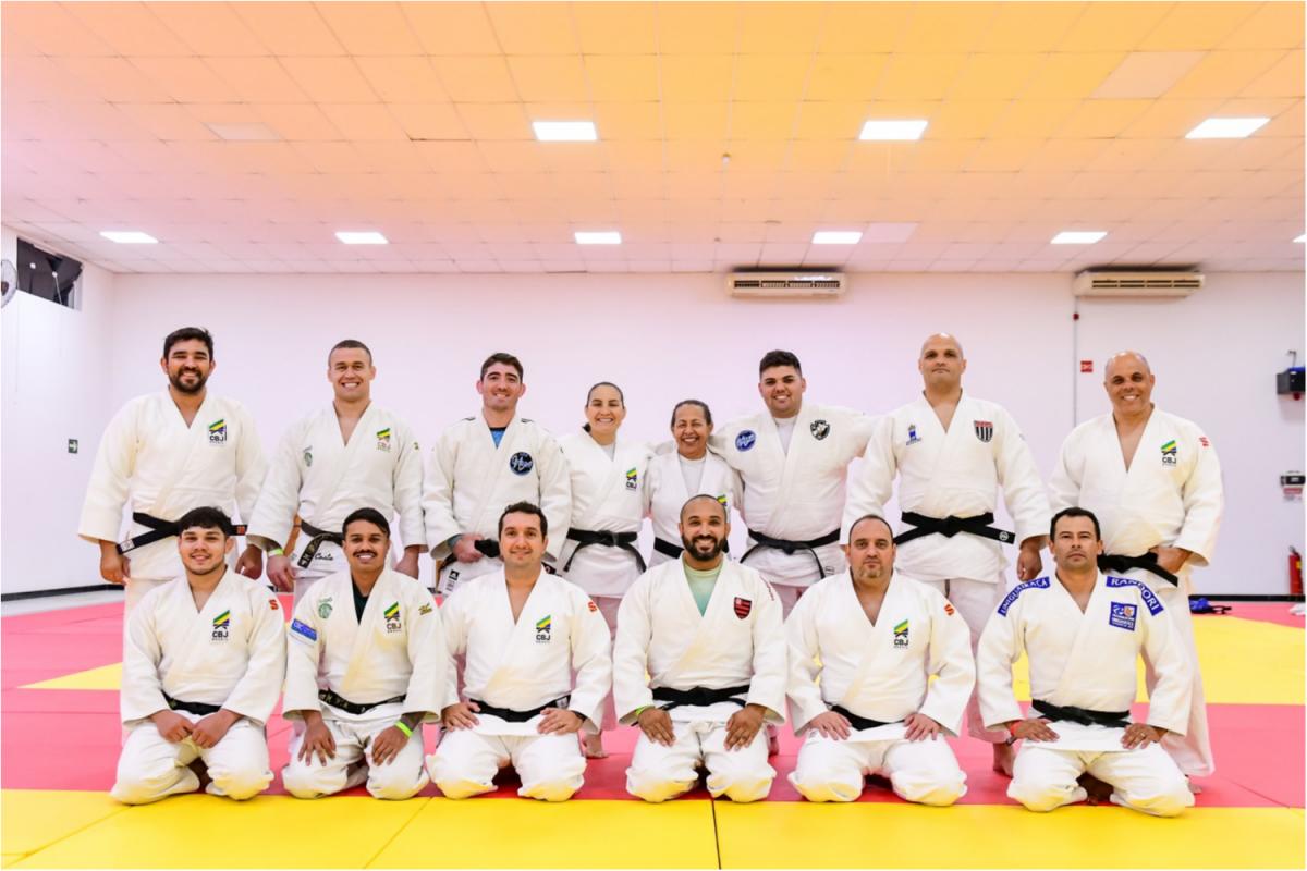 Programa de Formação Continuada da CBJ  leva treinadores à prática com atletas da Seleção Cadete