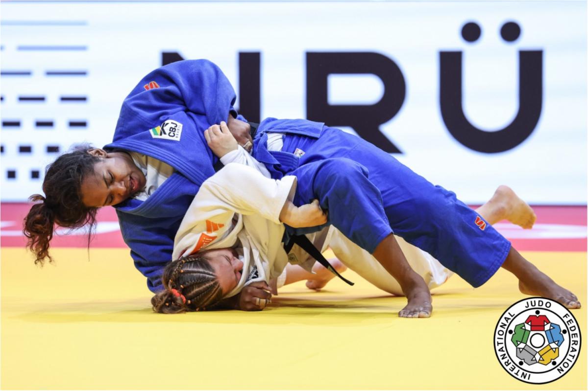 Nauana Silva e Rafaela Silva chegam perto do bronze e terminam Mundial de Judô em quinto lugar