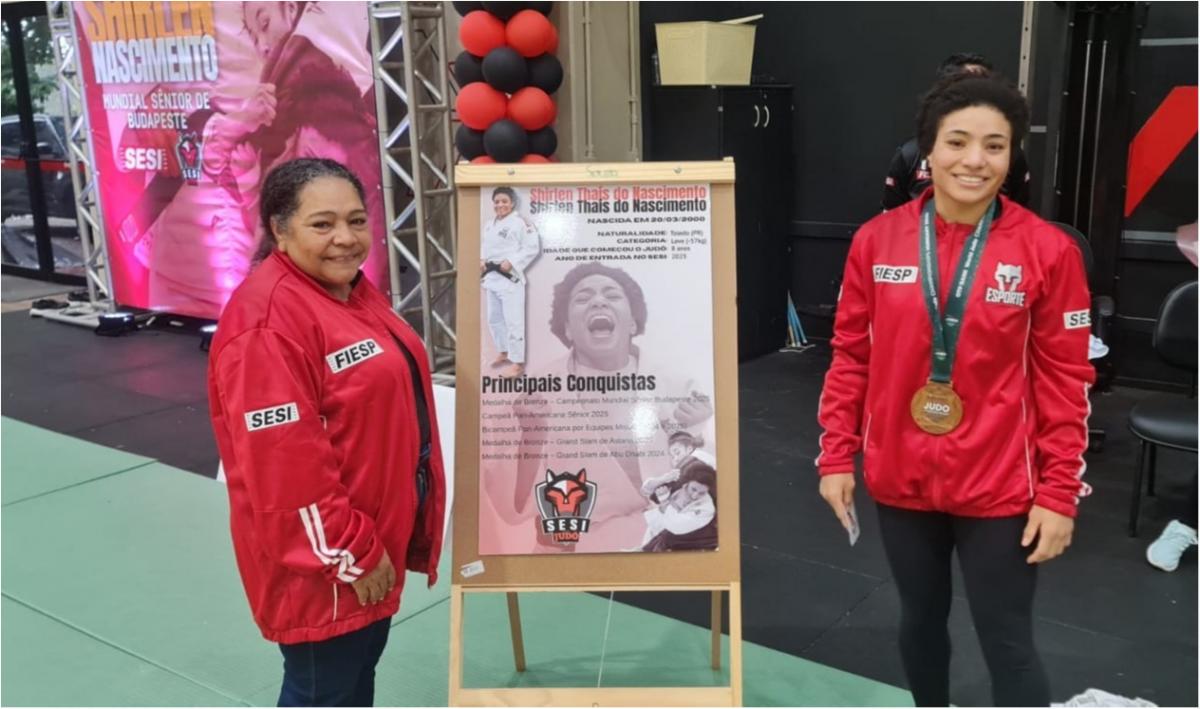  Bronze no Mundial de Judô, Shirlen Nascimento é recebida com festa em Botucatu (SP)