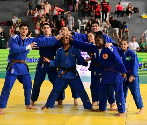 Rio vence São Paulo e leva título por equipes mistas do Campeonato Brasileiro Cadete de Judô