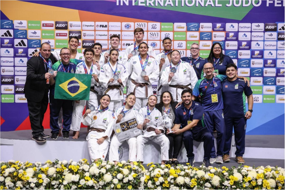 Equipe Mista é prata e Brasil fecha Mundial de Judô Cadete com terceira medalha