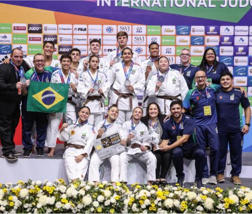 Equipe Mista é prata e Brasil fecha Mundial de Judô Cadete com terceira medalha