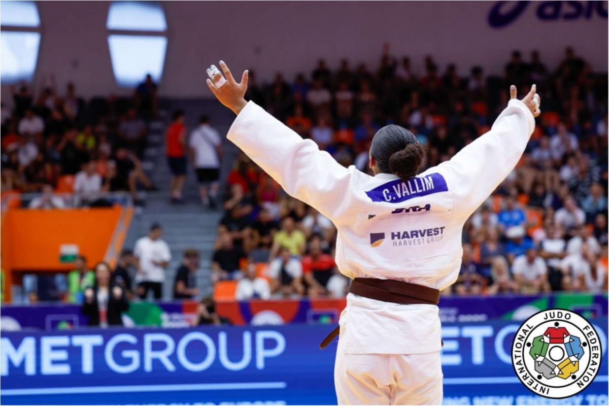 Delegação brasileira desembarca em Málaga com 25 atletas para a Copa Europeia Sênior