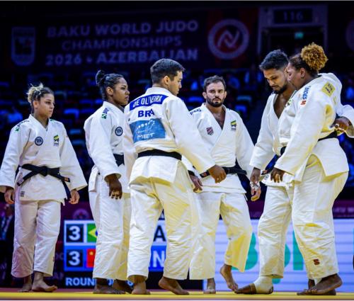 Brasil perde para a China nas oitavas da do Mundial por Equipes