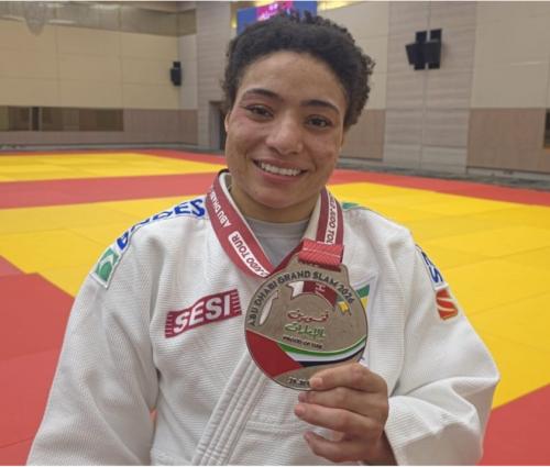 Shirlen Nascimento conquista prata inédita no Grand Slam de Abu Dhabi